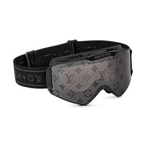 Shop Louis Vuitton MONOGRAM 2022 SS Monogram mesh mask cover (M77147) by  BeBeauty